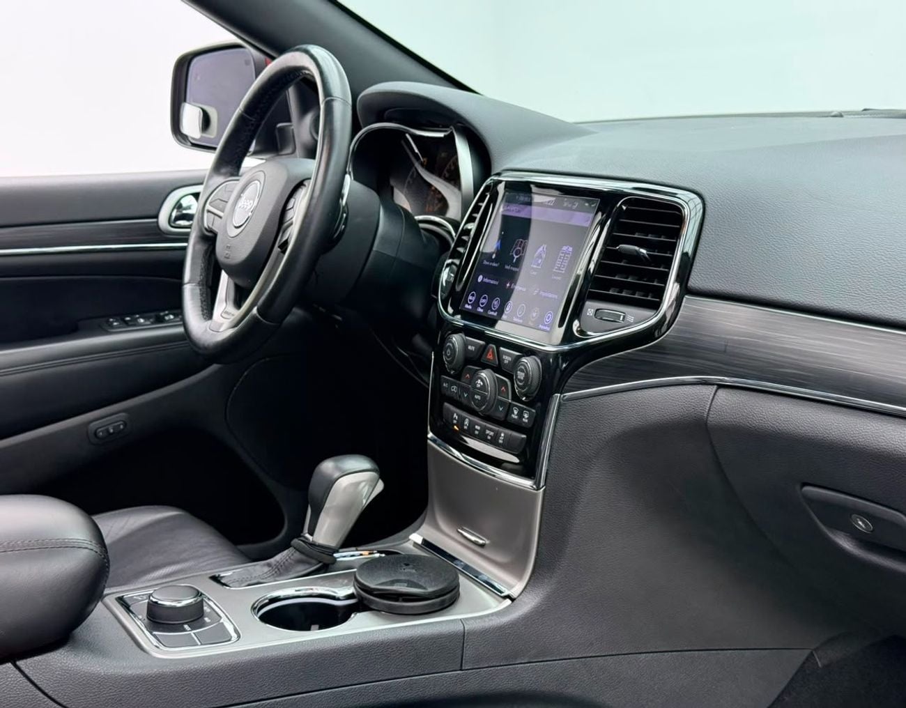Jeep Grand Cherokee LIMITED 2020 Jeep Grand Cherokee Limited, Auto Guard Warranty, Service History, GCC Specs.