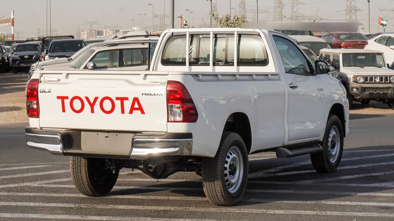 Toyota Hilux 2.4L Diesel Double Cabin 4WD A/T