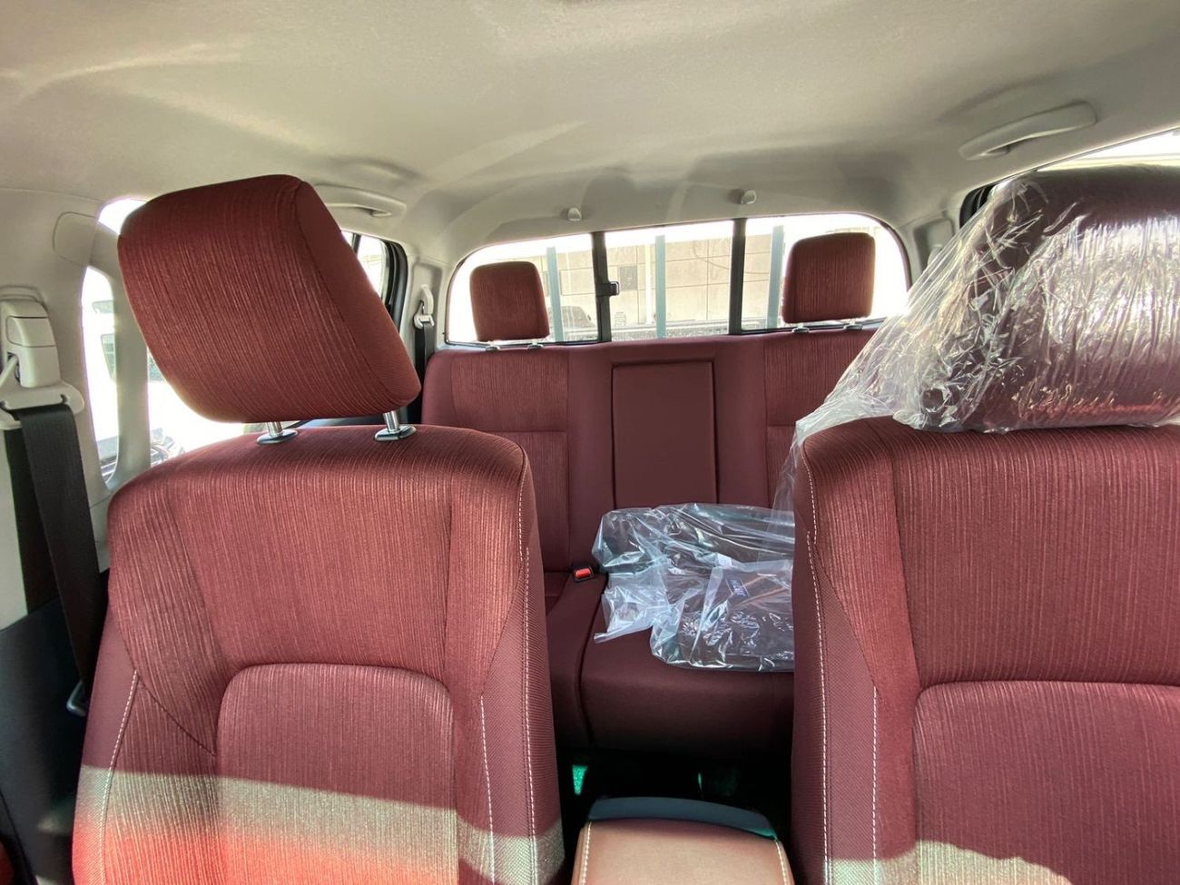 تويوتا هيلوكس TOYOTA HILUX 2.7L PETROL 4WD PUSH START