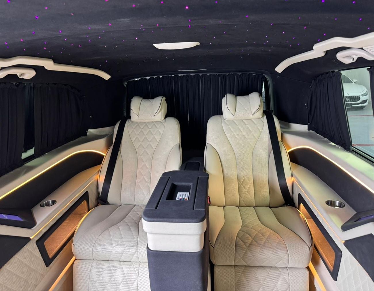 Mercedes-Benz V 250 Std 2.1L 2022 Mercedes-Benz V250, 1 Year Warranty Unlimited KM, Full Service History, GCC