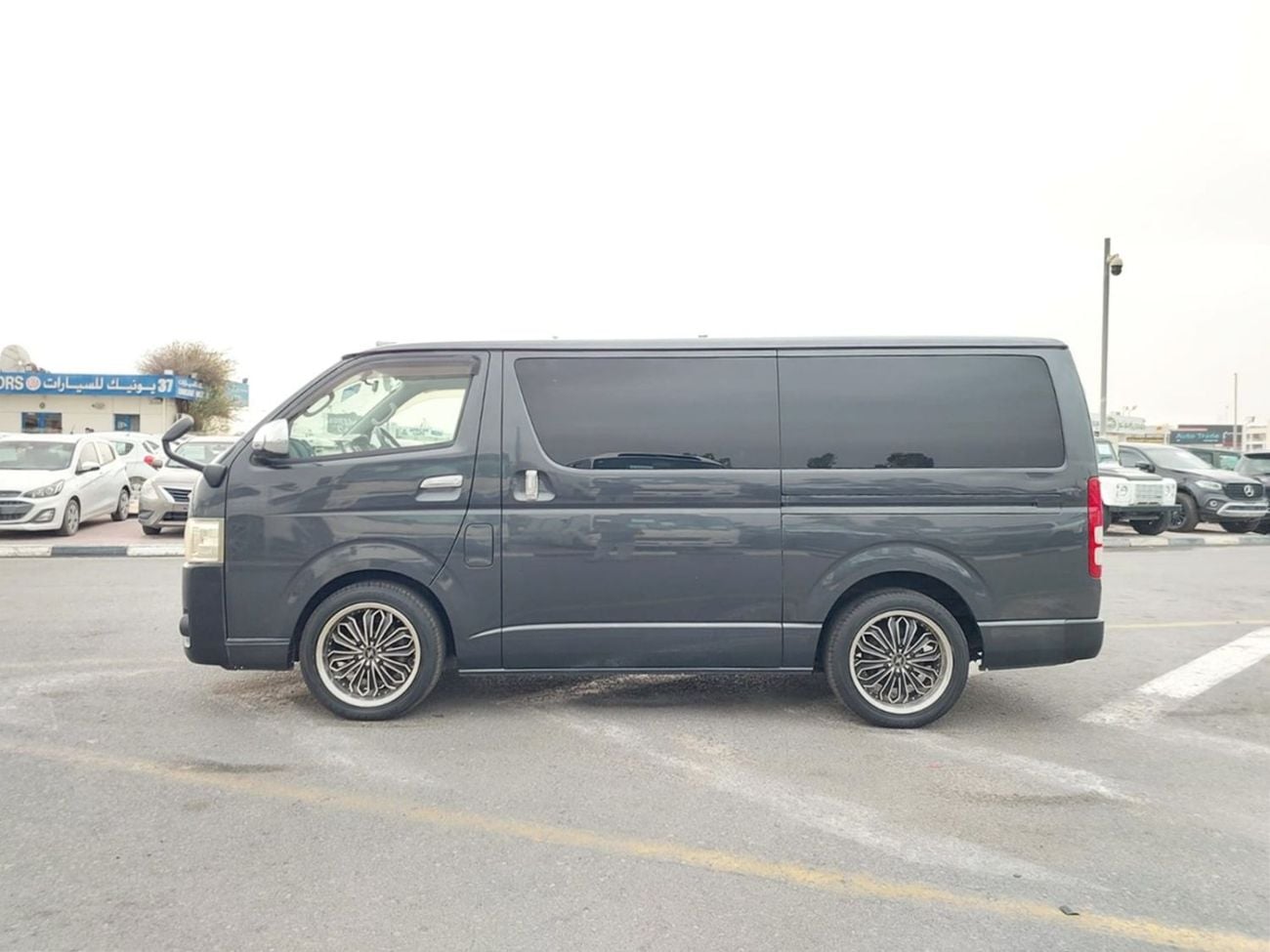 Toyota Hiace TOYOTA HIACE VAN RHD 2005 MODEL 2.0 L PETROL AUTOMATIC(PM16078)