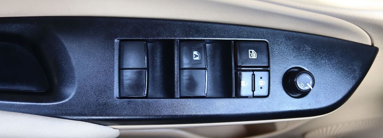 تويوتا يارس تويوتا يارس 2022 خليجى بحاله ممتازه ممشى 83000كم بمحرك 1500 سى سى بسعر 39000 درهم