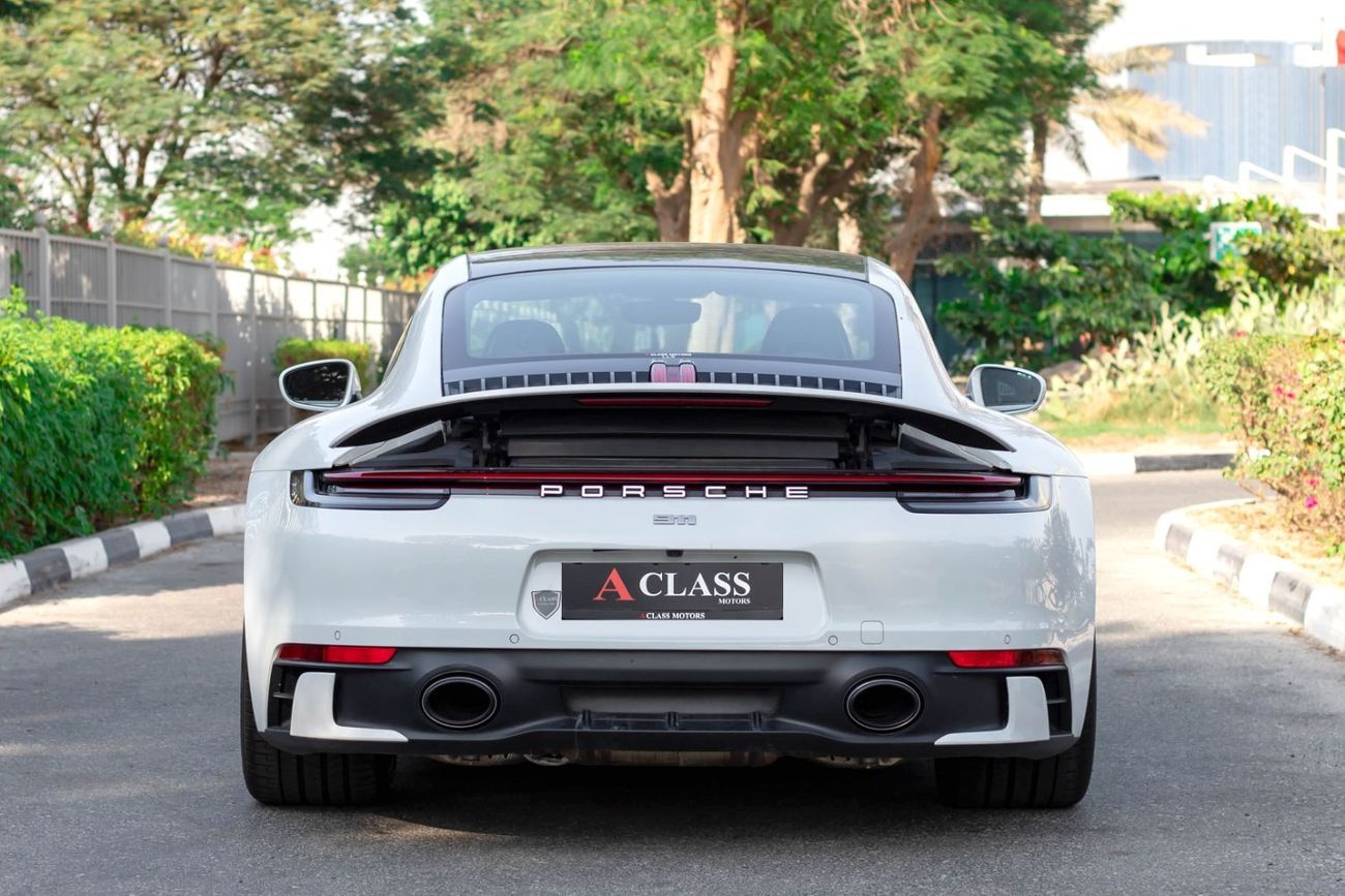 Porsche 911 Carrera 3.0L (444 HP) Coupe