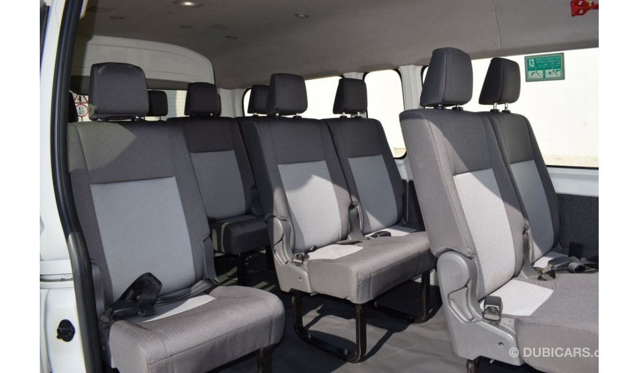 Toyota Hiace Commuter GL High Roof Toyota Hiace Highroof 3.5L 13 Seater Bus A/T , Model:2021. Only done 57000 km