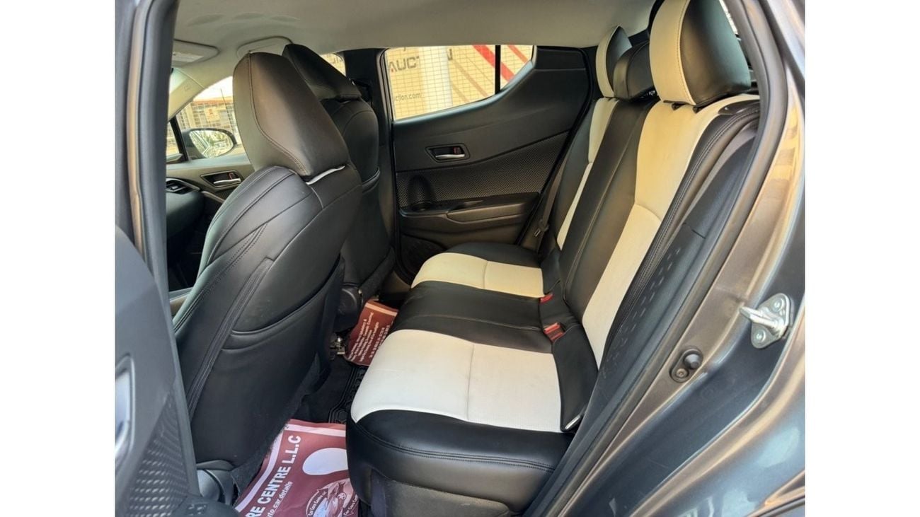 تويوتا CHR 2020 XLE KEYLESS LEATHER SEATS USA IMPORTED