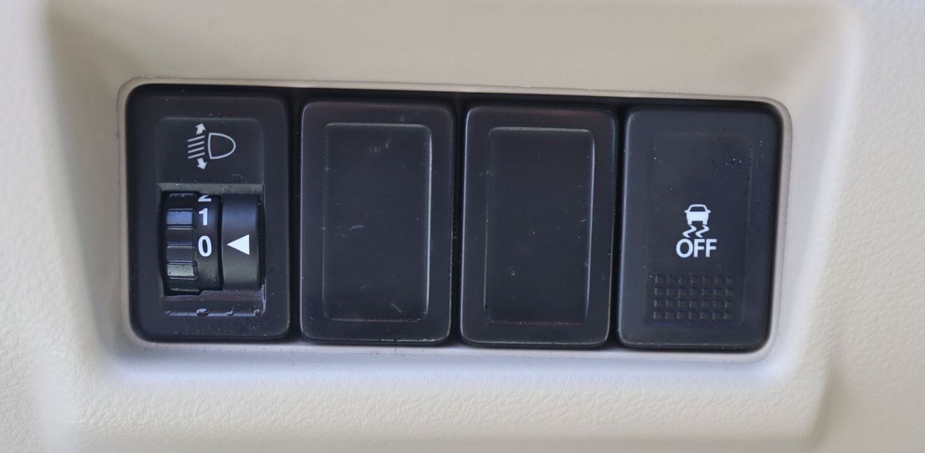 سوزوكي سياز سوزوكى سياز - 2023 - خليجى - بدون حوادث - محرك 1.5 - بحاله ممتازه فى الداخل والخارج