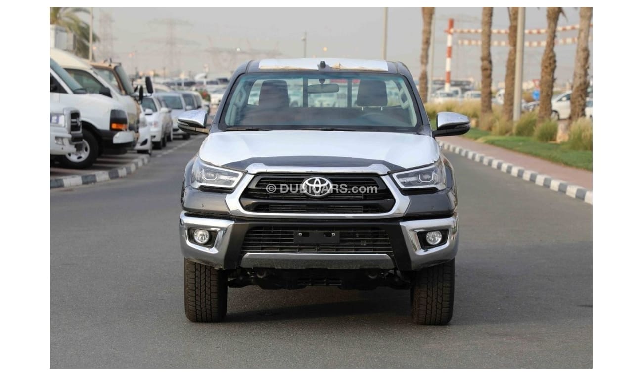 Toyota Hilux 2023 Toyota Hilux 4x4 DC 2.8 D AT SR5 - Grey inside Maroon | Export Only