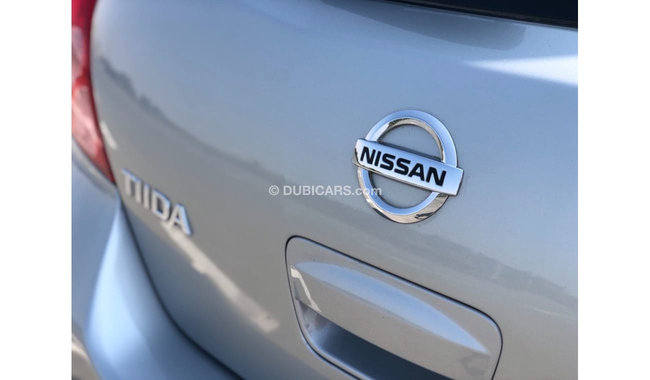 نيسان تيدا موديل 2012 خليجي فل مواصفات فتحه سقف مالك واحد من الوكاله مفتاحين فل مواصفات فتحه سقف