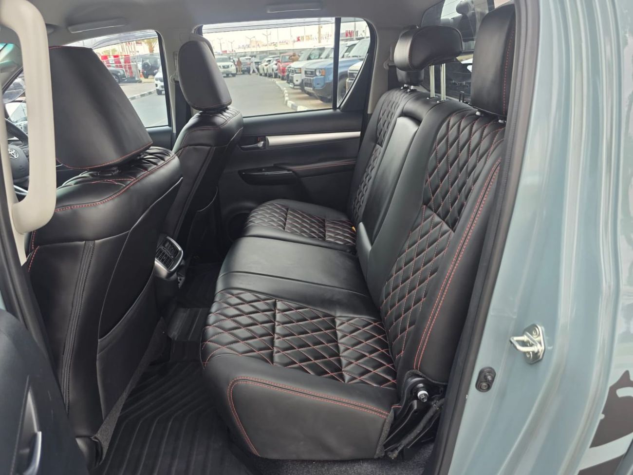 تويوتا هيلوكس RIGHT HAND VEHICLE ONLY FOR EXPORT FULL OPTION