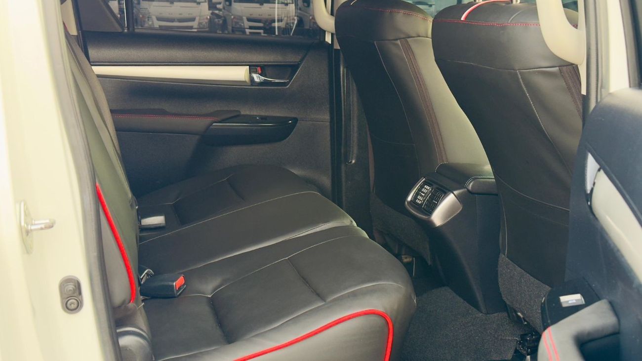 Toyota Hilux GR BODY KIT INSTALLED | RHD | 2019 | 2.8L DIESEL ENGINE | (AT) | REAR VIEA CAMERA | ELECTRIC SEAT