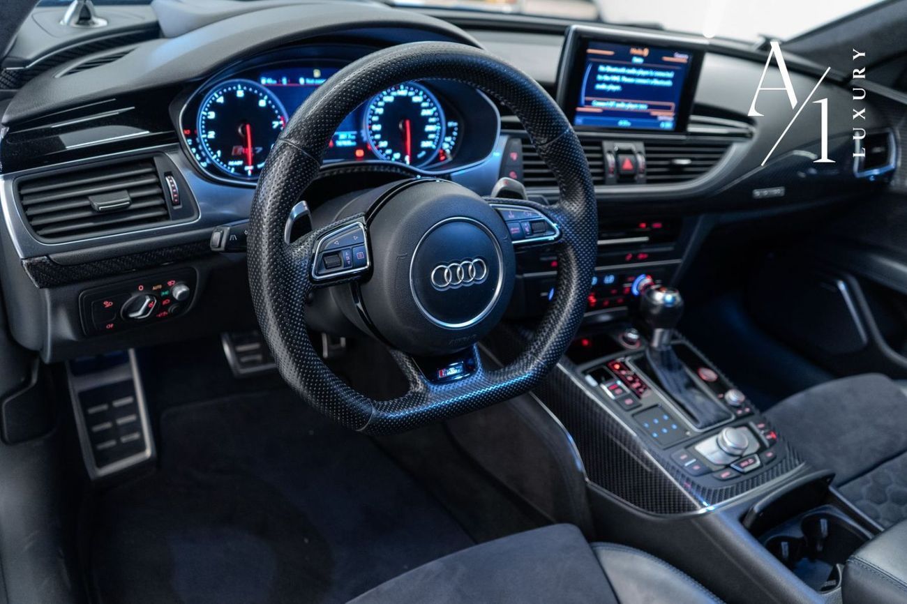 Audi RS7 Performance 4.0L 2017 Audi RS7 Quattro, Carbon Fiber Package, Special Color, GCC