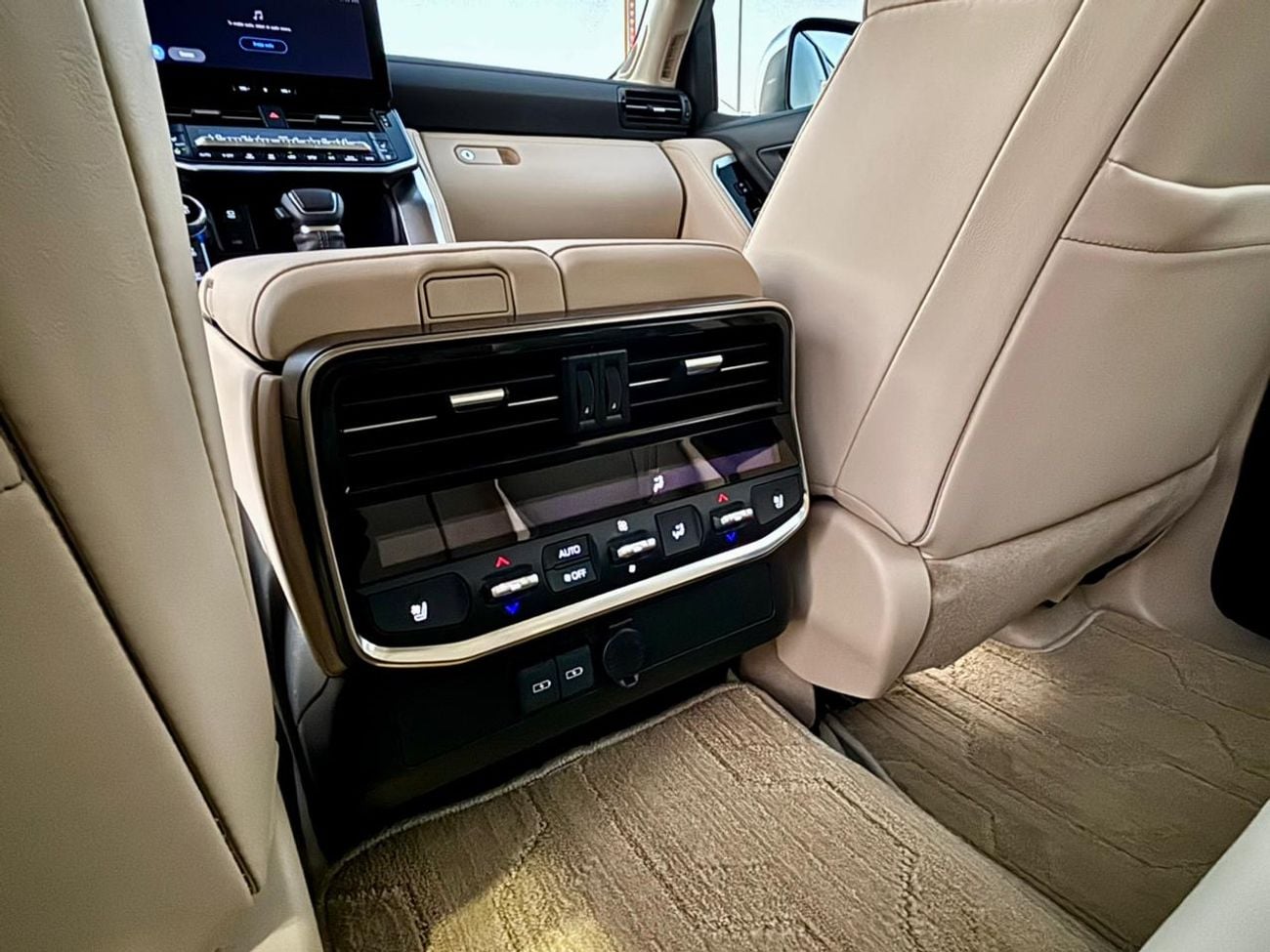 Toyota Land Cruiser VXR