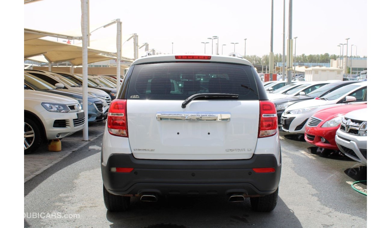 Chevrolet Captiva LT ACCIDENTS FREE - GCC - CAR IS IN PERFECT CONDITION INSIDE OUT