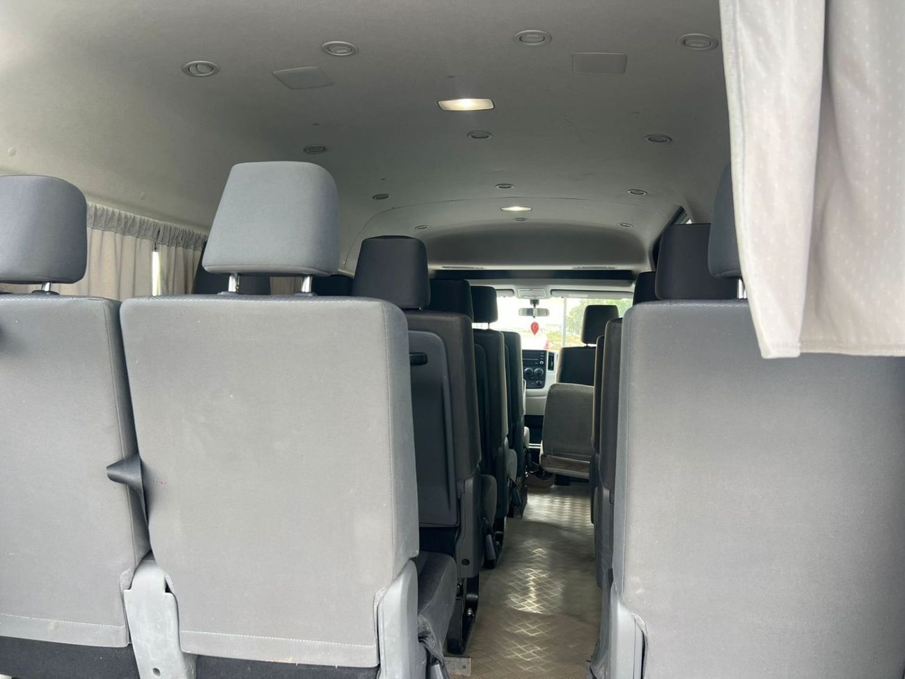 تويوتا هاياس 2023 Toyota Hiace GL 3.5L V6 - GCC - Passenger Full Automatic - Patrol - 13 Seater - No Accident - 8