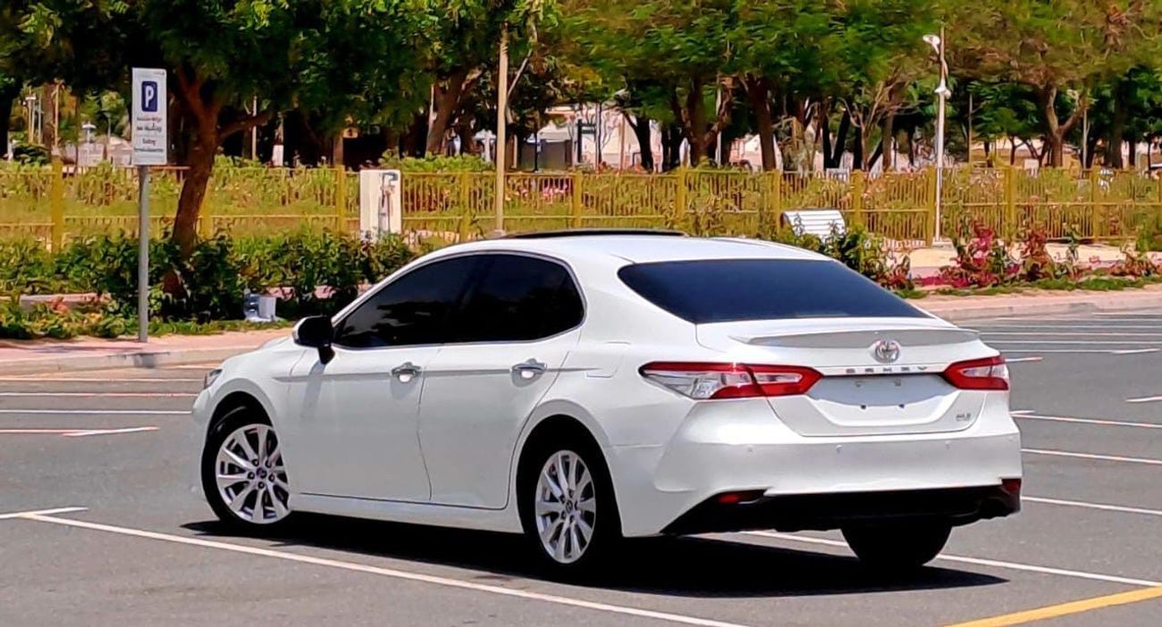 Toyota Camry GLE 2.5L (204 HP) 2019 2.5L FULL OPTION (999/-MONTHLY)