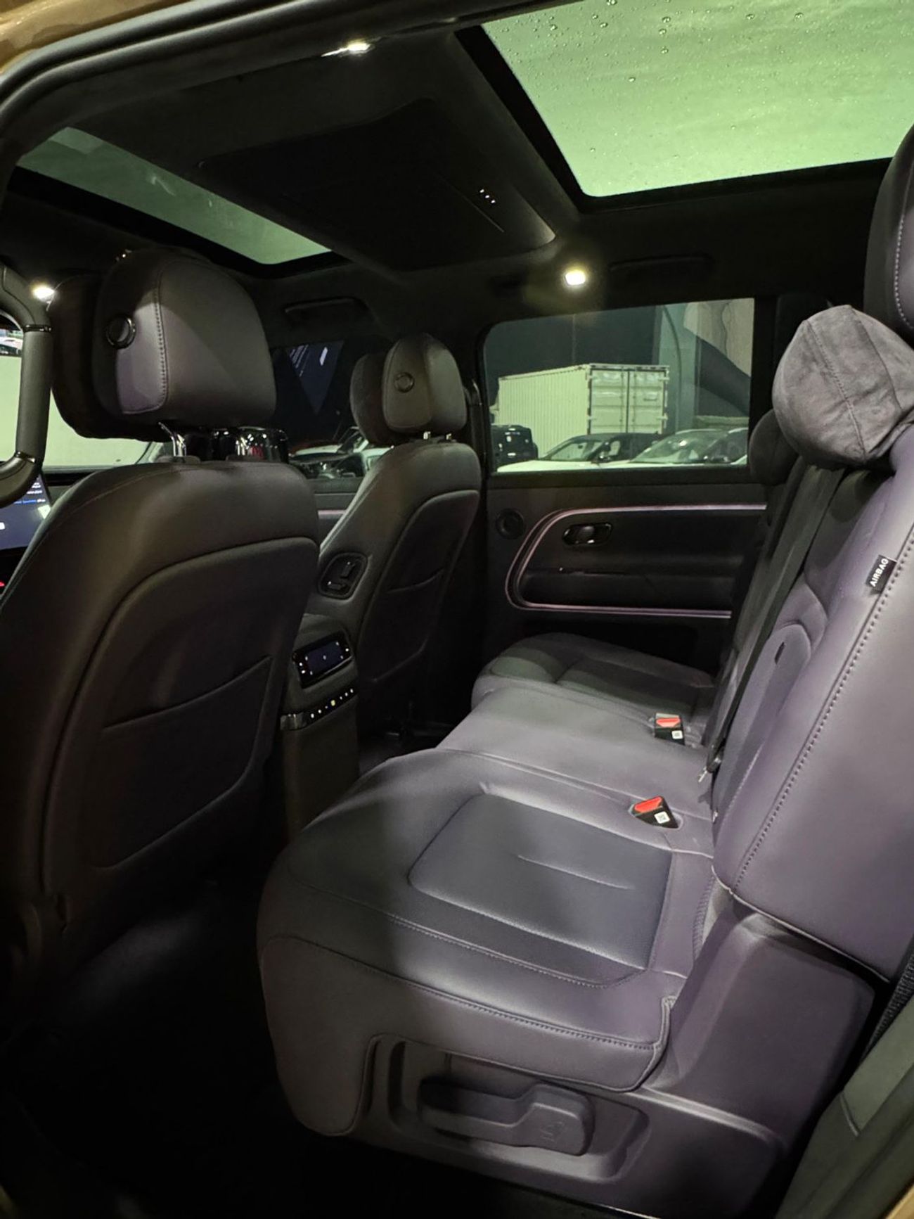 روكس أداماس