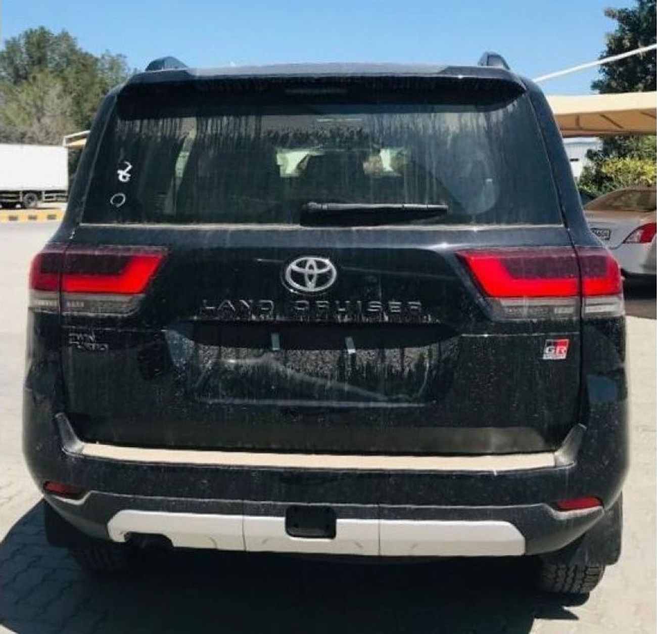 Toyota Land Cruiser TOYOTA LC300 GR SPORT 3.5L TT PETROL 2025 GCC