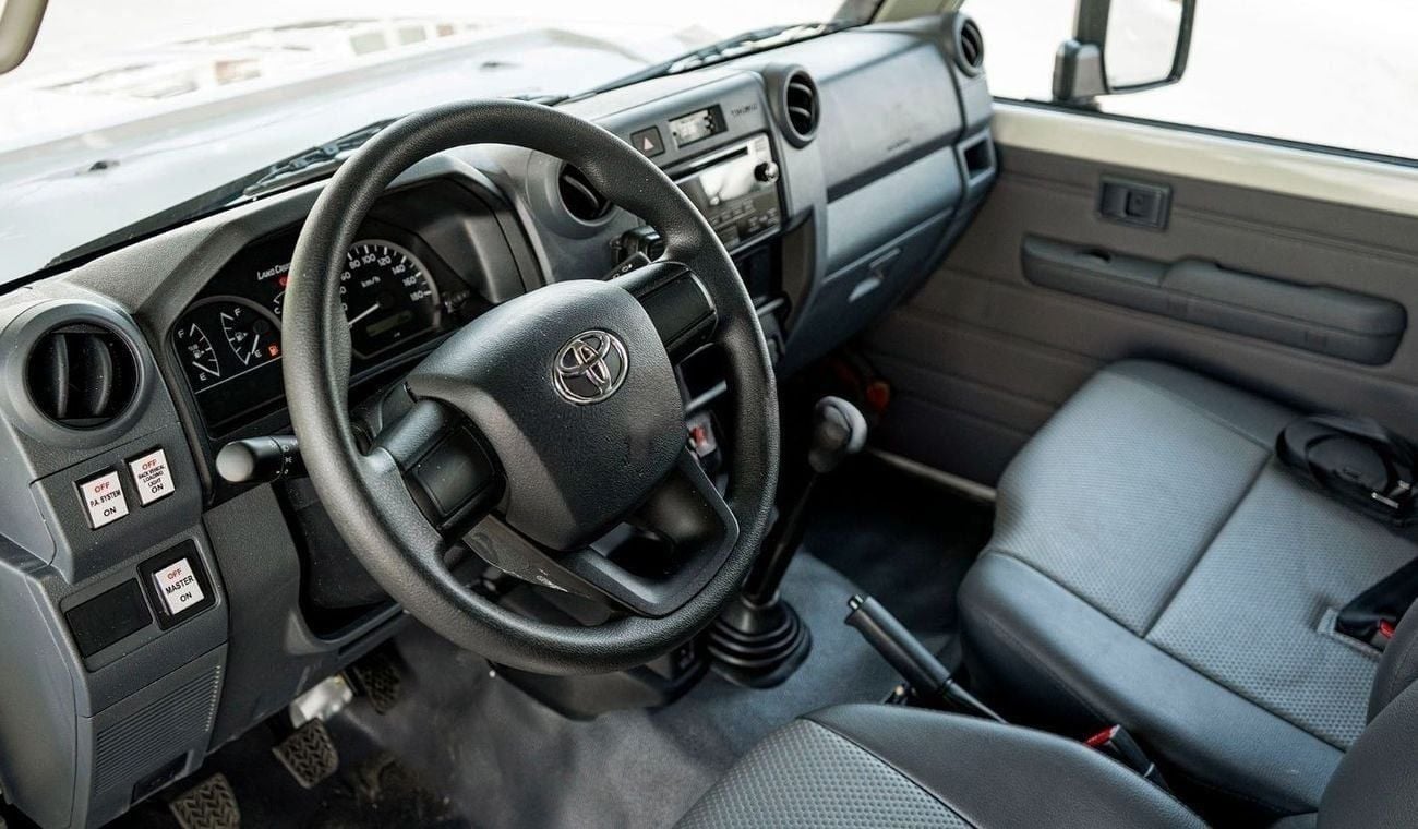 تويوتا لاند كروزر 70 LC 78 HARDTOP 2.8L MT Toyota land cruiser hard top lc78 ambulance 4.2L diesel MY2024