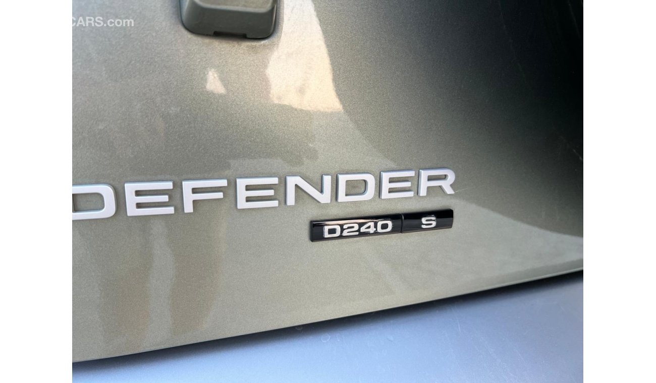 Land Rover Defender RHD