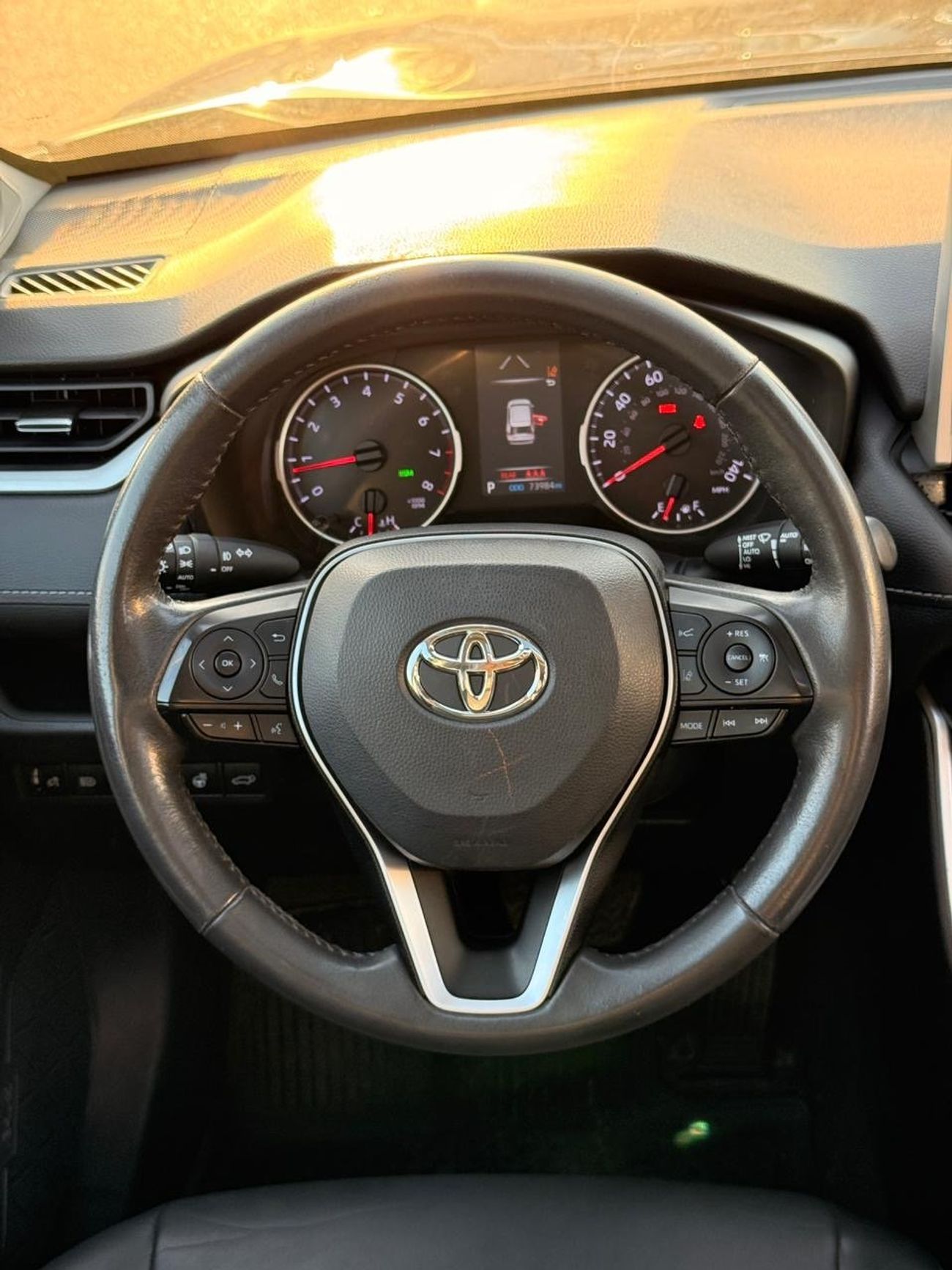 Toyota RAV4 XLE premium 2.5 L Full option