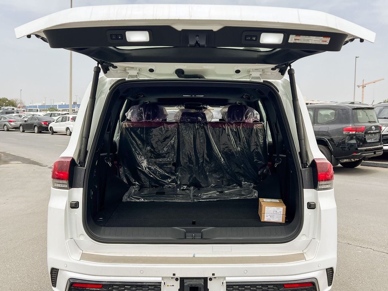 Toyota Land Cruiser EXPORT ONLY - Toyota LC300 3.5L VXR (OMANI Specification)