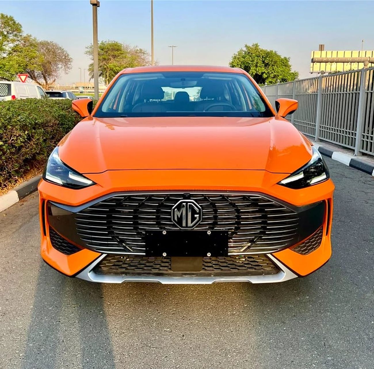 MG One Mid option / Lamborghini Orange