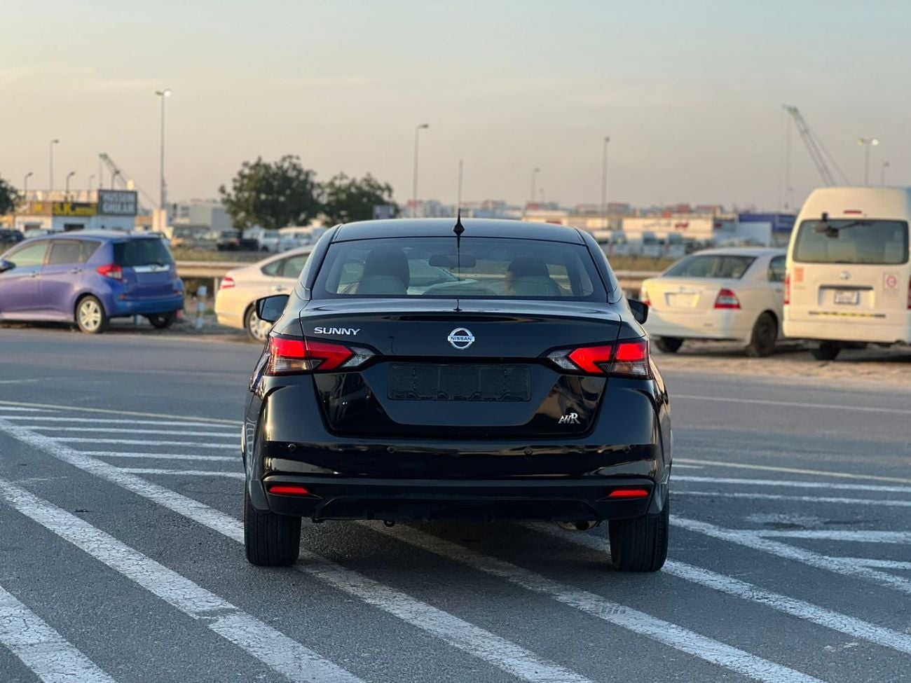 Nissan Sunny 2022 Nissan Sunny 1.6L V4  GCC - FWD  - Full Option - Radar & Sensor 360* CAM - Agency Serviced