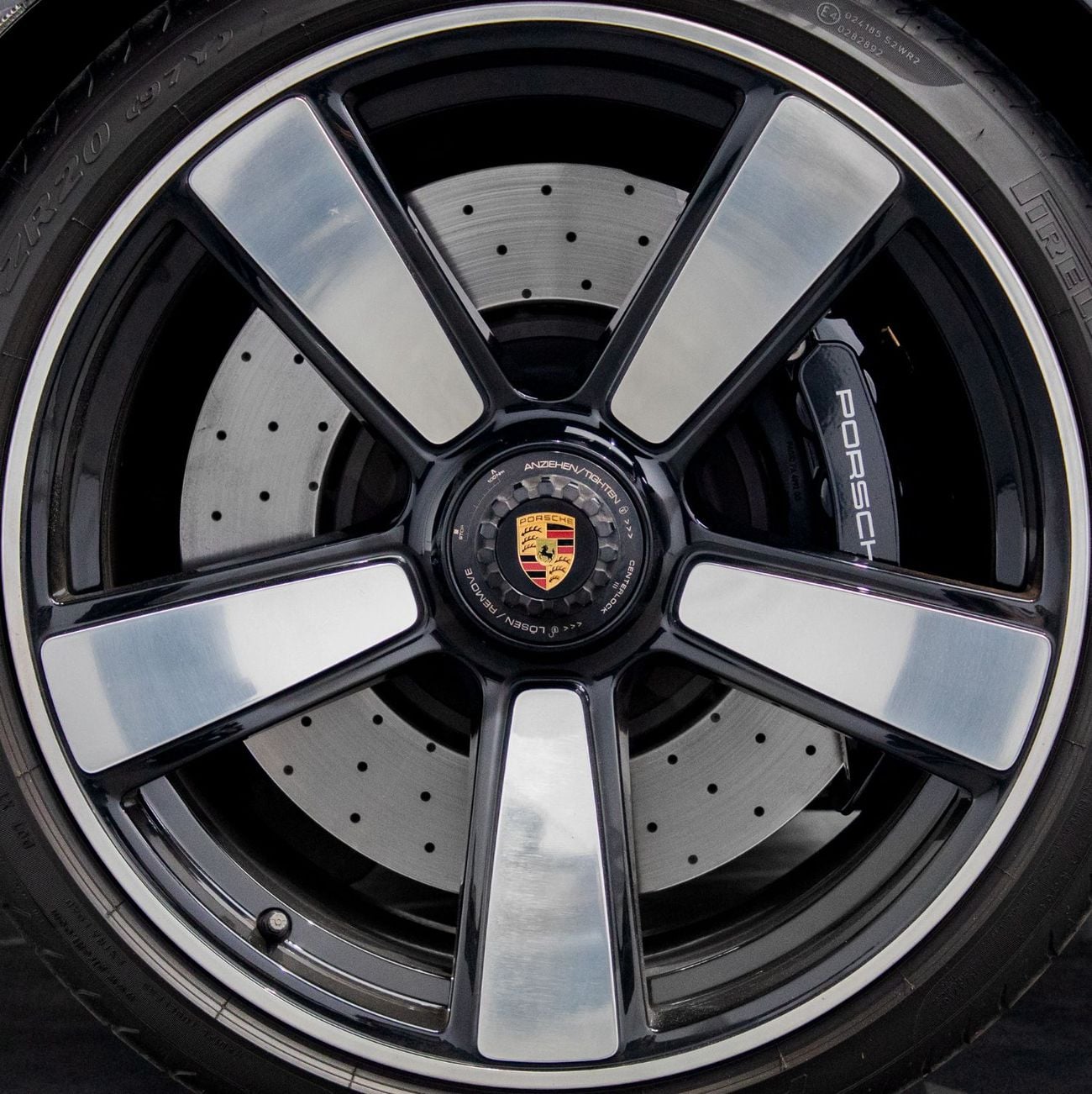 Porsche 911 CARRERA GTS
