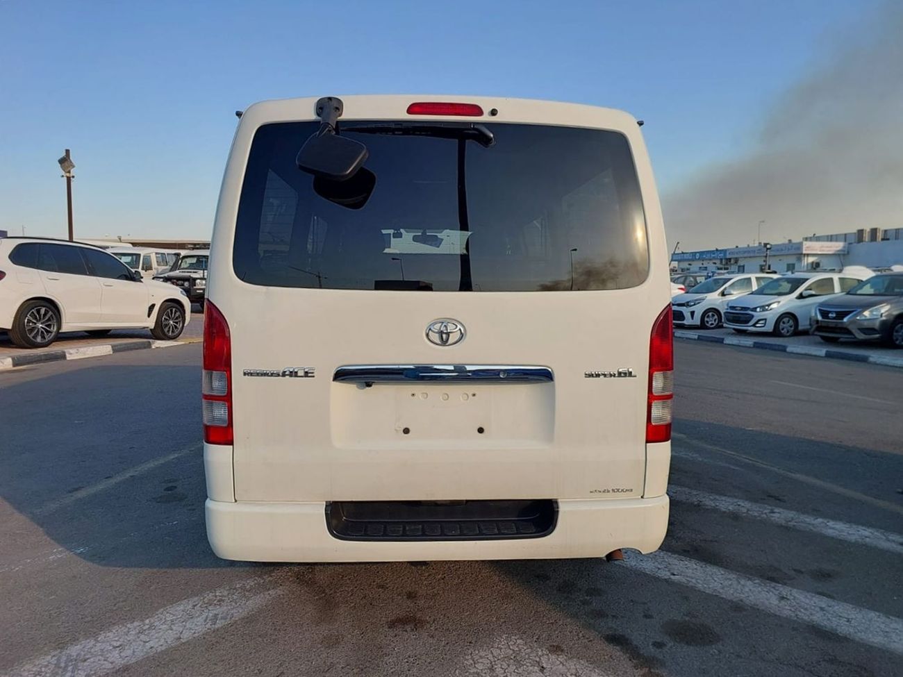 Toyota Hiace (RAMADAN OFFER) TOYOTA HIACE VAN RHD 2009 MODEL 2.0 L PETROL AUTOMATIC(PM10101)