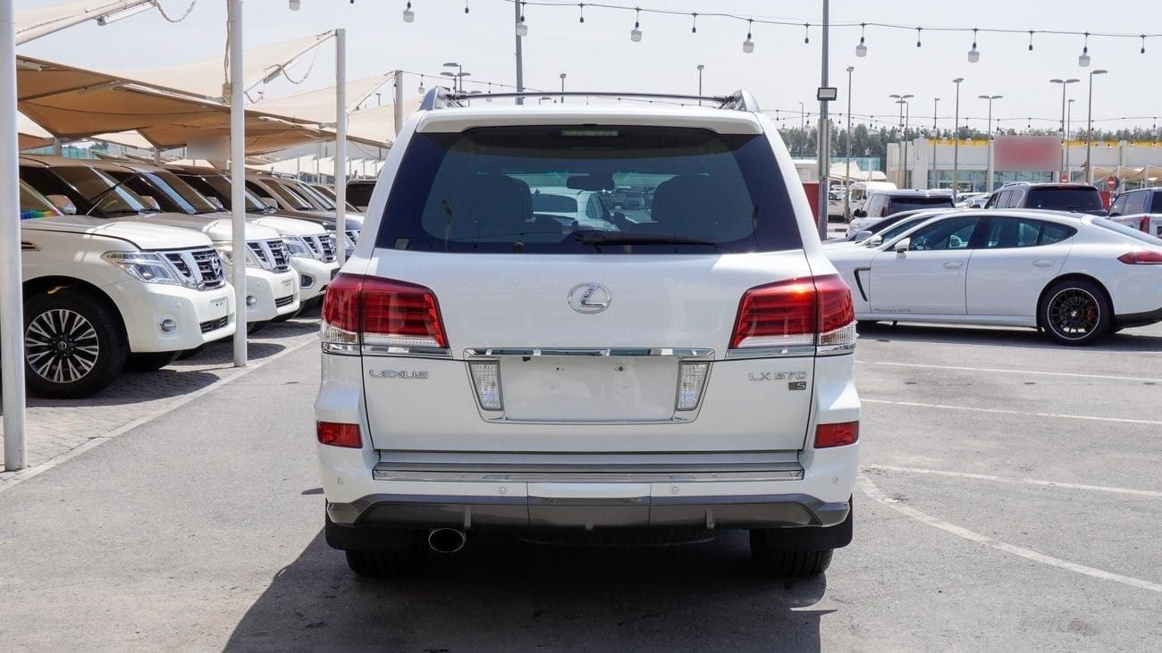 Lexus LX 570 S