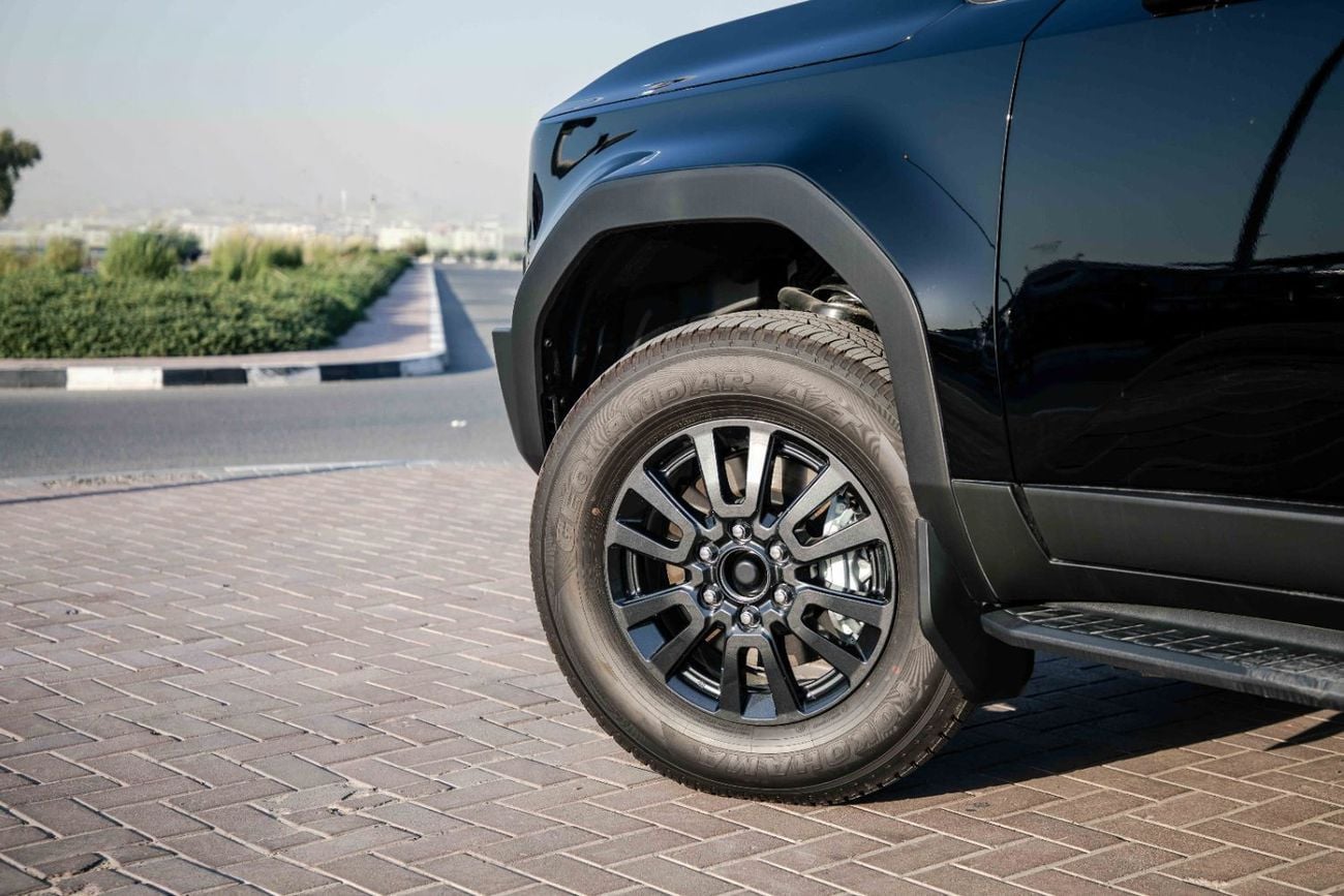 تويوتا برادو Urban E 2.8L - Black Inside Black | Export Only