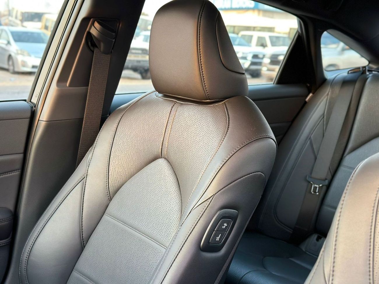 تويوتا افالون TOYOTA AVALON XLE 2.5L HYBRID 2024