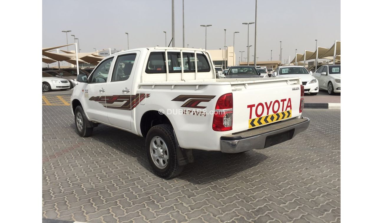 Toyota Hilux 4X4 DOUBLE CABIN