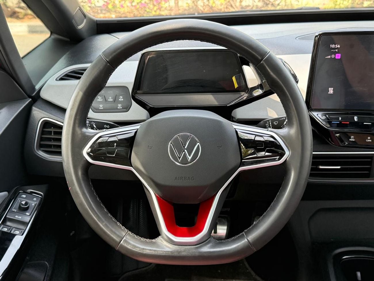 Volkswagen ID.3/Life TECH (NON GCC) VOLKSWAGEN ID3 VERY AMAZING COLOUR