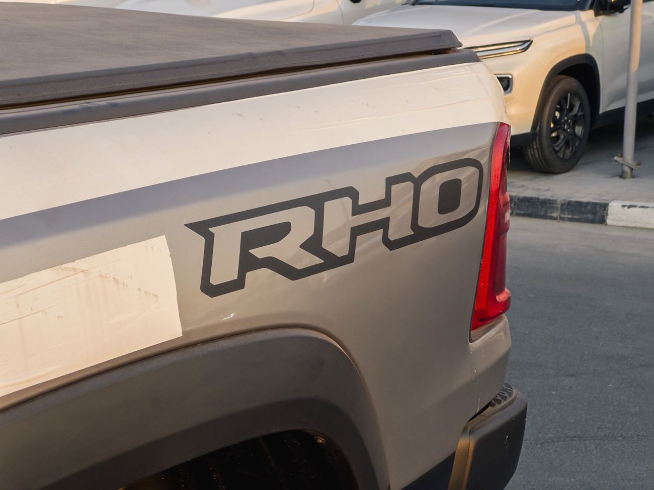رام 1500 EXPORT PRICE - RAM RHO 3.0L TT HO - Silver (FULL OPTION)