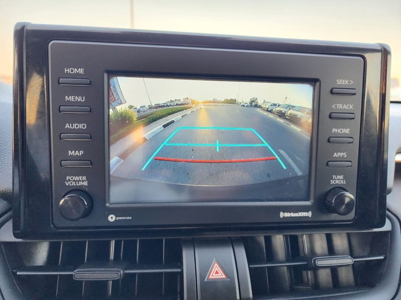 تويوتا راف ٤ LE 2.5L (219 HP) TOYOTA RAV4 Hybrid 2.5L (219 HP)