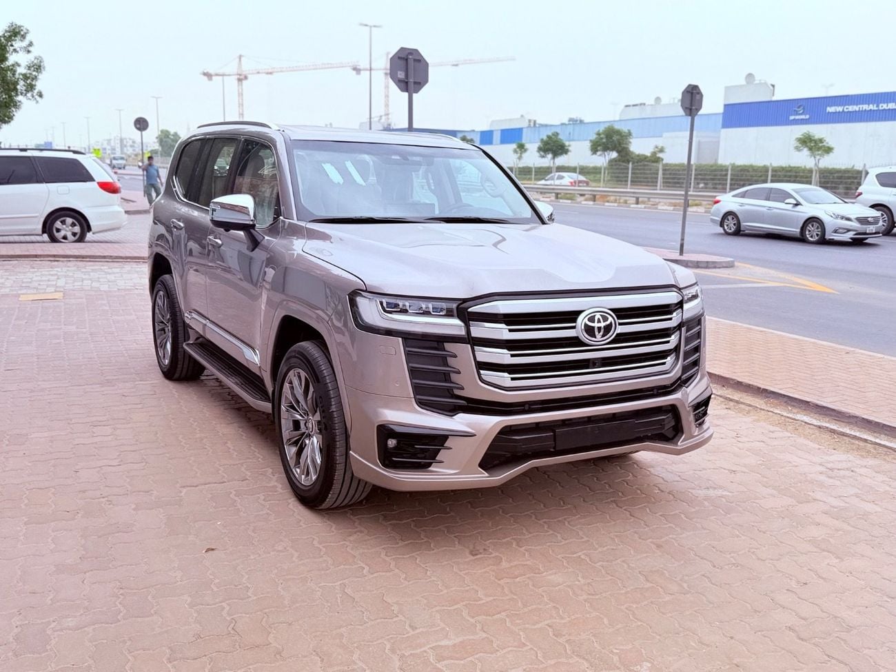 تويوتا لاند كروزر GXR 2022 V6 full option Top the range petrol