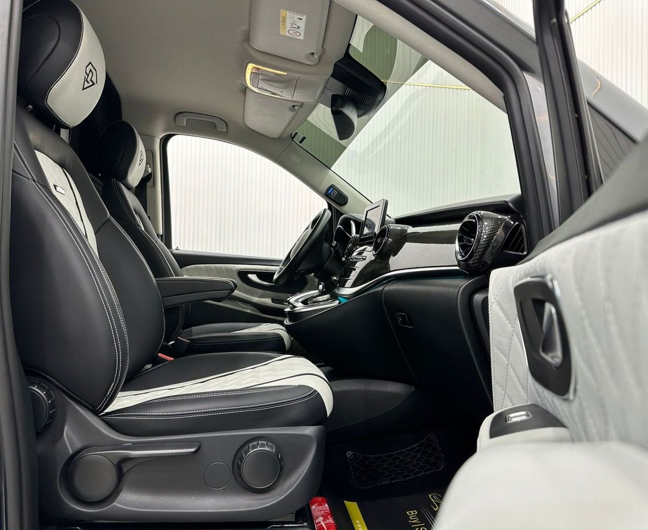 Mercedes-Benz V 250 Std 2020 Mercedes Benz V250 Driven-Landjet, Warranty, Full Service History, Fully Loaded, GCC