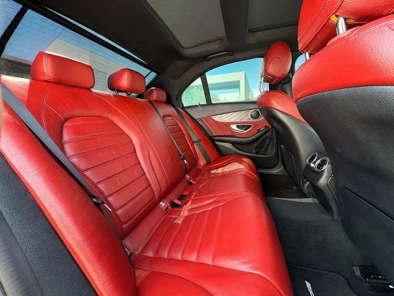 Mercedes Benz C200 AED 1,360 P.M | 0% DOWN PAYMENT | MERCEDES-BENZ C200 | 2020 | GCC SPECS