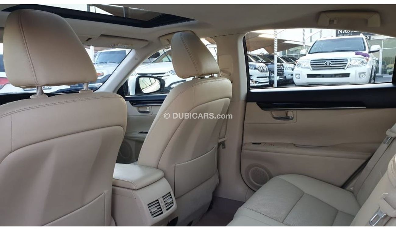Lexus ES 330 Lexus ES350 a model 2015