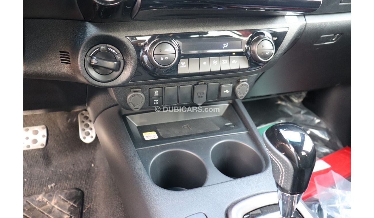 تويوتا هيلوكس D/cab P/up 4x4 2.8L Diesel - A/T - 24YM - GR - WHT_BLK (EXPORT OFFER)