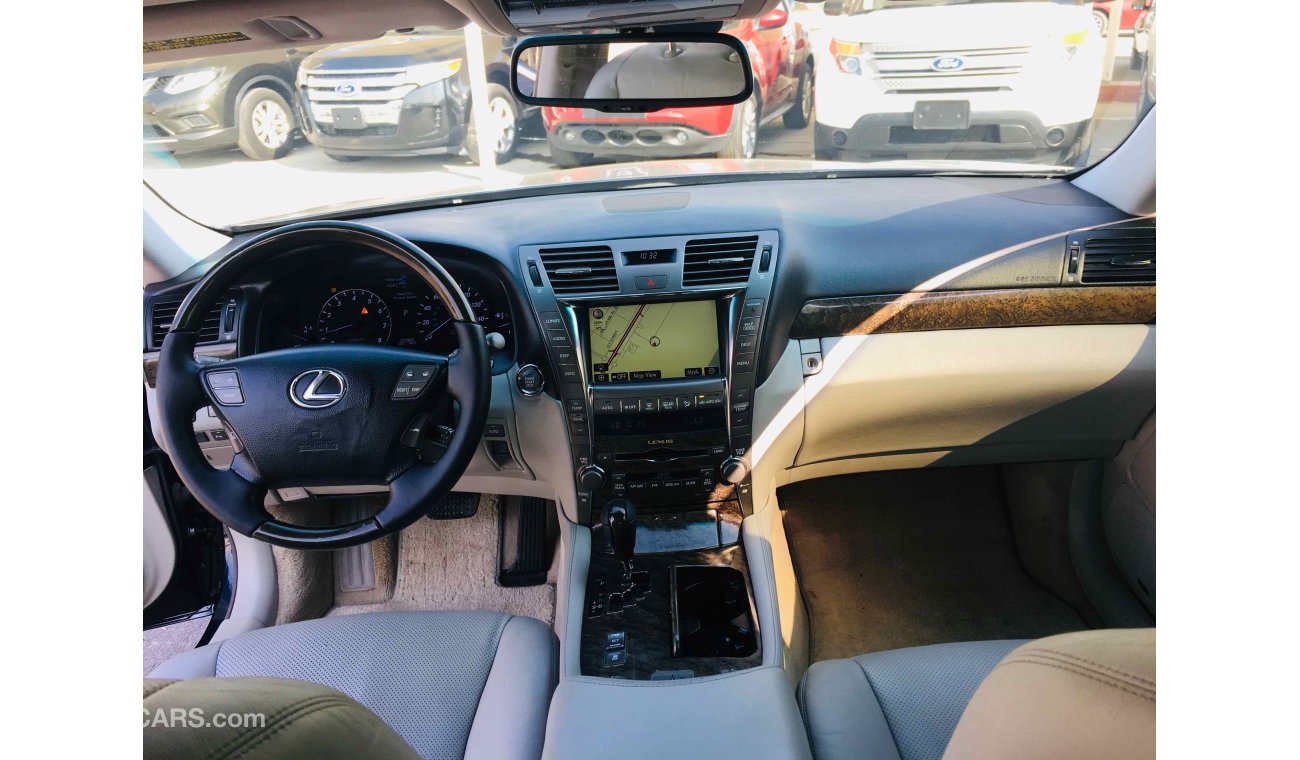 Lexus LS460 سياره نظيفه جدا بدون حوادث بحاله ممتاذه