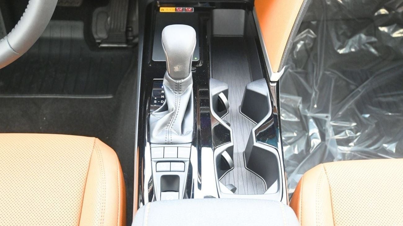 Toyota Camry GLE 2.5L Toyota Camry Hybrid GLE