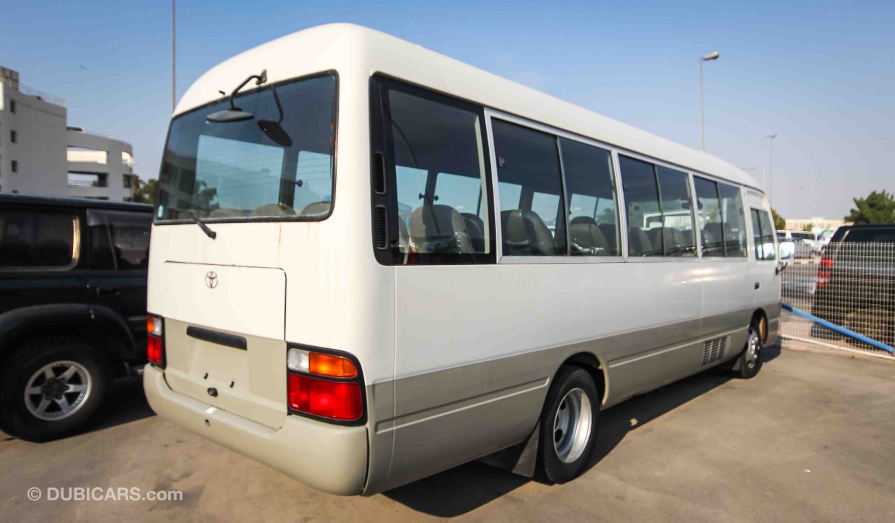 Toyota Coaster 02905