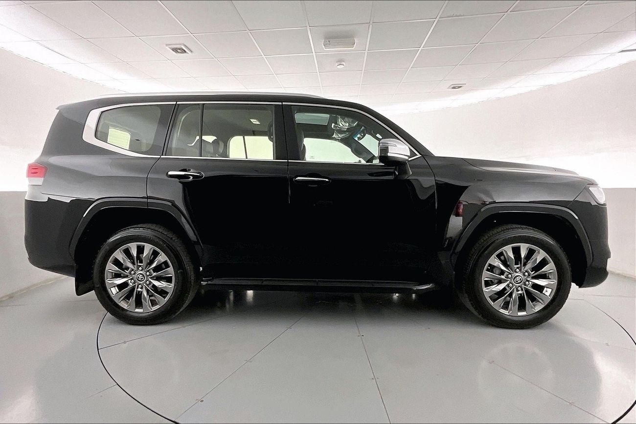 تويوتا لاند كروزر VXR | سنة ضمان مجانية | 0 دفعة أولى | سياسة الإعادة بعد 7 أيام