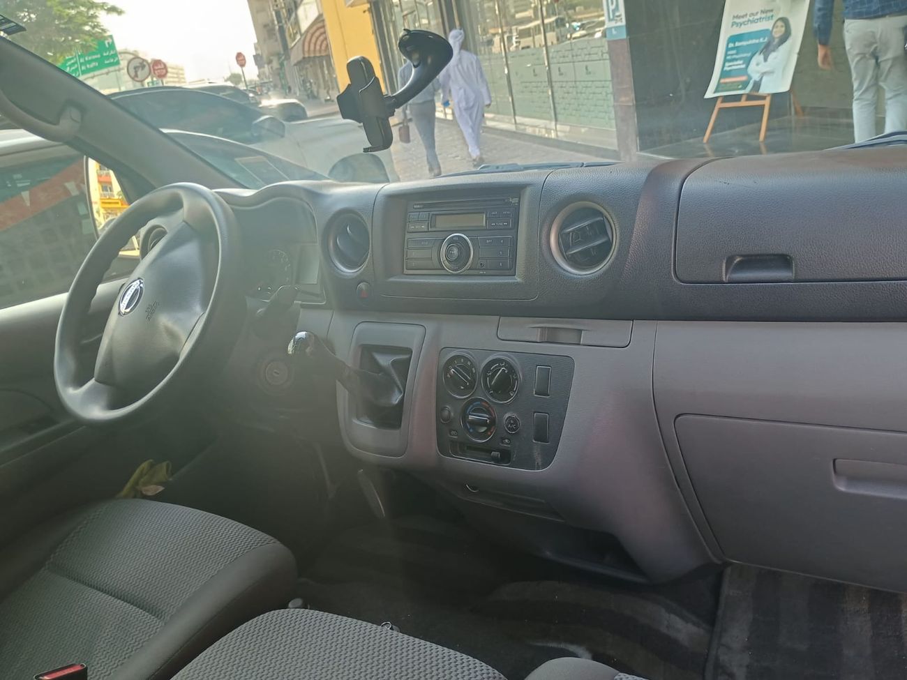 نيسان أورفان 3-Seater Manual (5-Door)