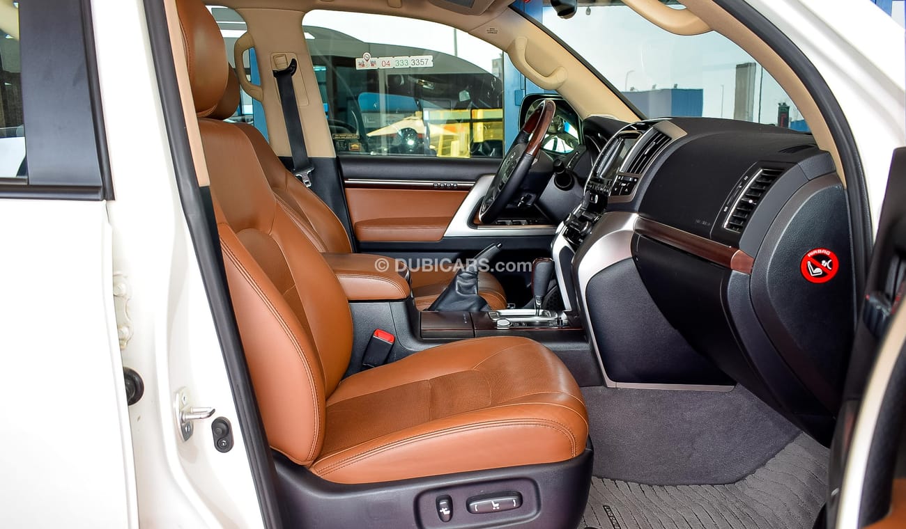 Toyota Land Cruiser VXR V8 5.7