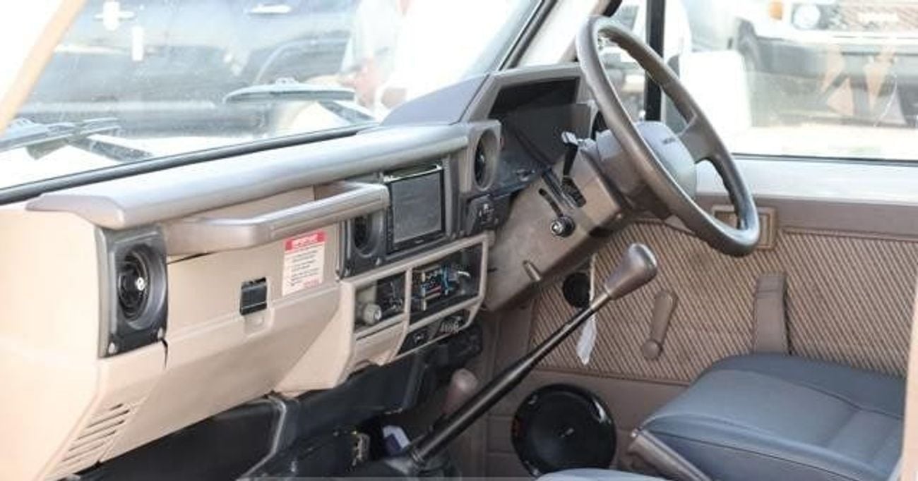 Toyota Land Cruiser 70 1992 TOYOTA LAND CRUISER FULLY LOADED 3 DOOR