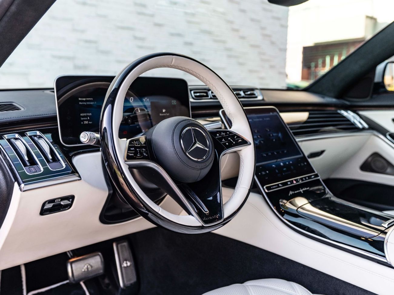 مرسيدس مايباخ S680 مايباخ LUXURY