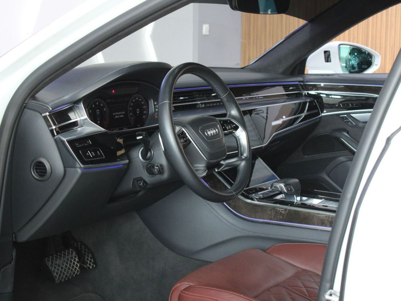 أودي A8 L 60 TFSI quattro 4.0L (454 HP)